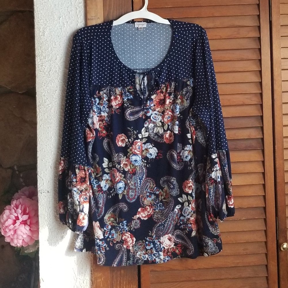 Avenue size 1X blue floral/paisley/polka dot tunic